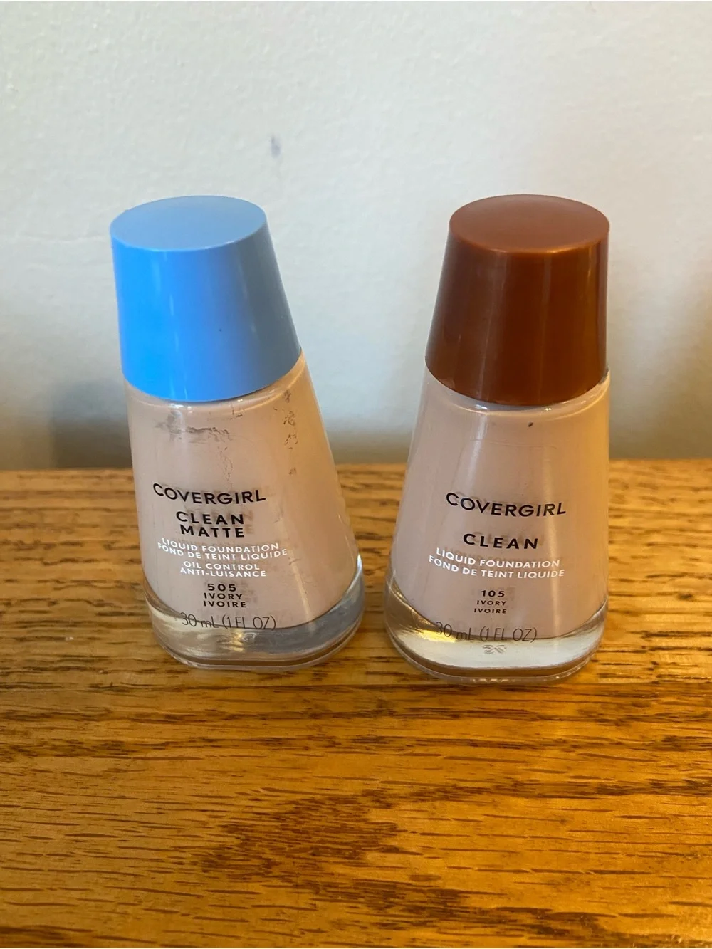 COVERGIRL Clean Matte Liquid Foundation 105 Ivory 505 525 Buff Beige original 3